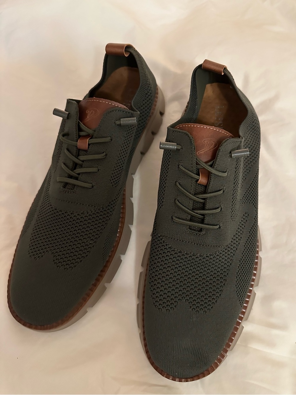 NEW Mens BREEZE Urban Ultra Comfortable. European 47. US 13/14. Green